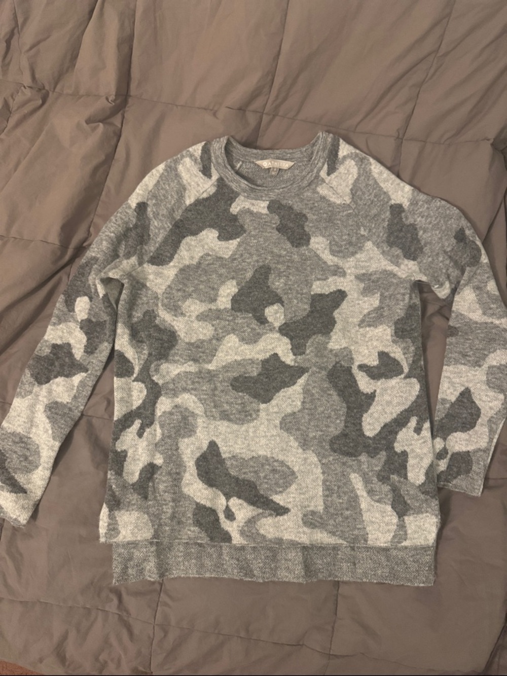Athleta NWOT Gray Camouflage Crewneck Sweater